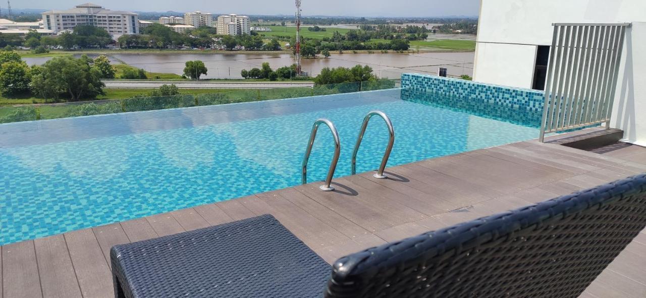 Condo 2-10 Imperio Professional Suite Alor Setar Luaran gambar